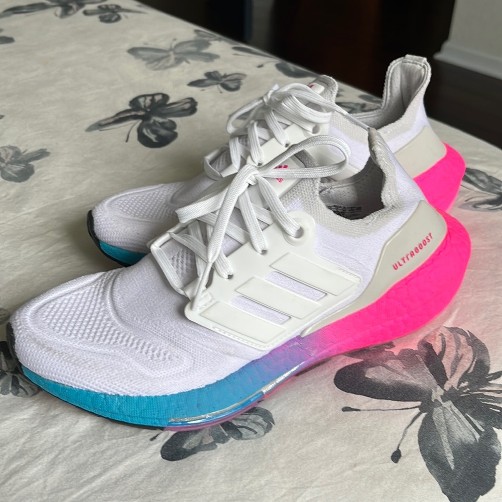 Woman’s ultraboost size 6.5